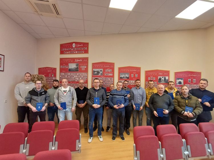 Sikeres szakmai vizsgát tettek villanyszerelő tanulóink!