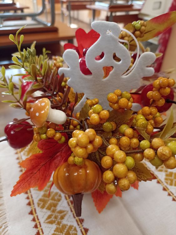 Őszi - Halloweeni díszekben a Harruckern Iskola