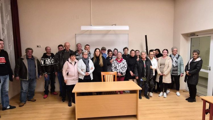 Sikeres szakmai vizsgát tettek Papírgyártó és - feldolgozó, csomagolószer-gyártó tanulóink.