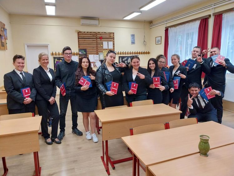 Sikeres szakmai vizsgát tettek pék-cukrász tanulóink. 