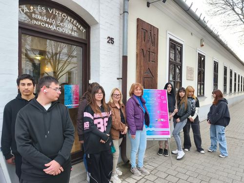 Kiállításmegnyitó a Tájvízházban