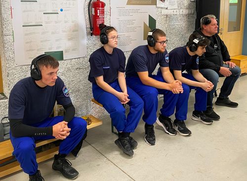 Honvédelem Napja lövészversenyen vettek részt a Harruckern diákjai.